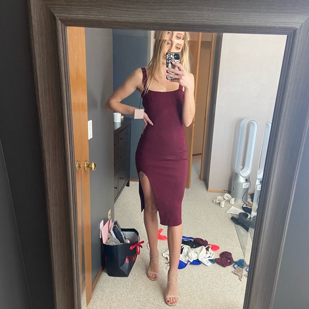 Zoe Square Neck Burgundy Midi Dress